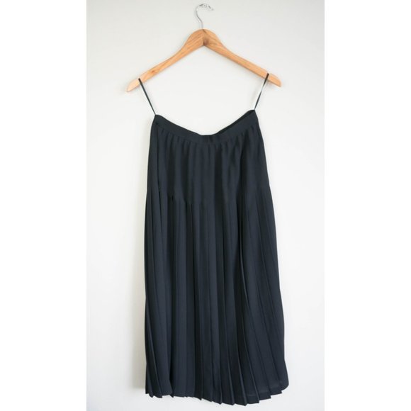 Vintage Pleated Skirt - Picture 2 of 7
